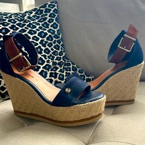 Beautiful Bottero size 7 Wedges. Navy Blue in perfect condition